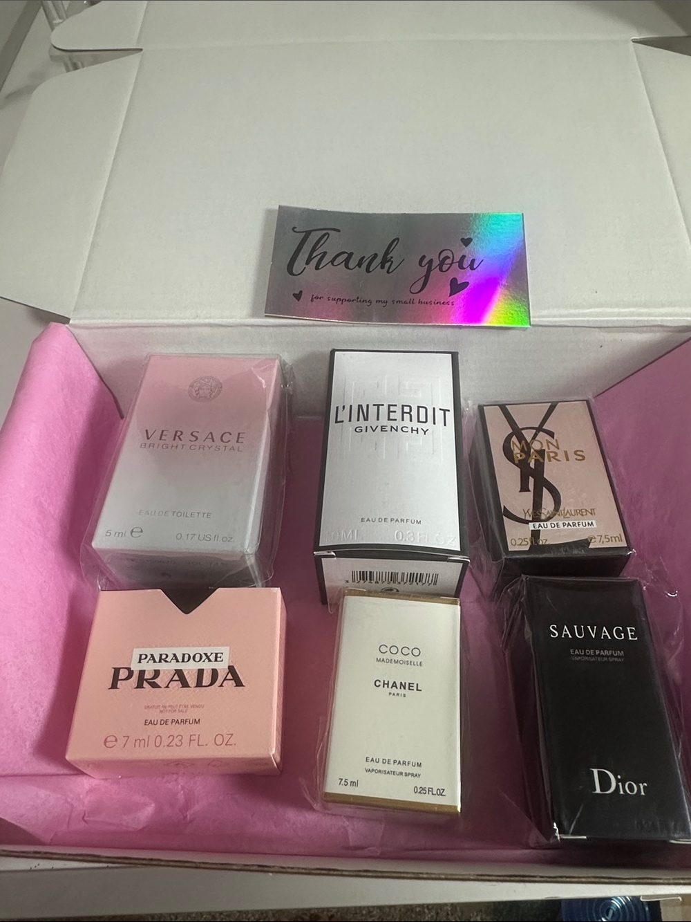 Random Mini Perfume 6 pieces ( Sizes 5, 7, 7.5, 10 mL.